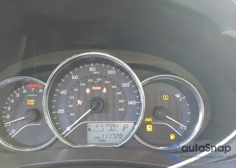 2015 Toyota Corolla Le z USA, uszkodzony, nr VIN 5YFBURHE0FP350941